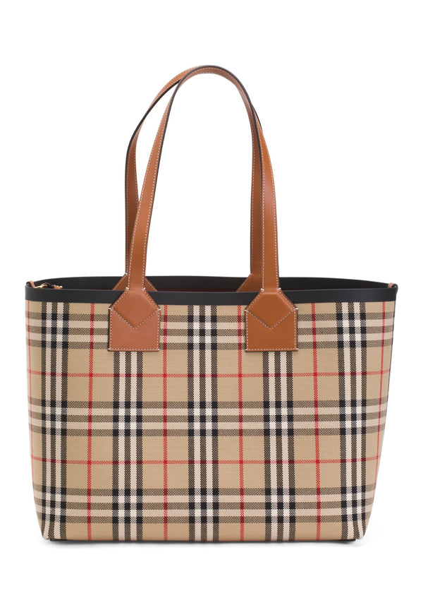 BURBERRY
Signature Check And Leather Irim London lote With Pouch Bag